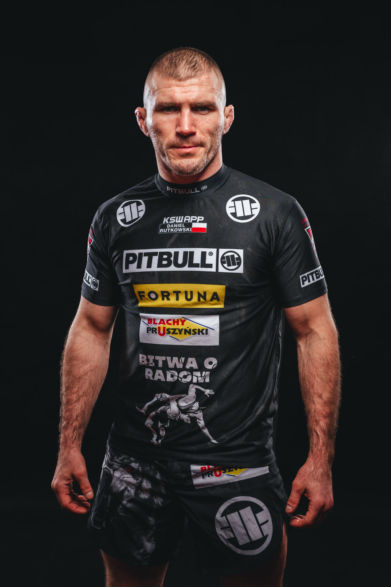 Sesja fotograficzna sportowa zawodnik mma