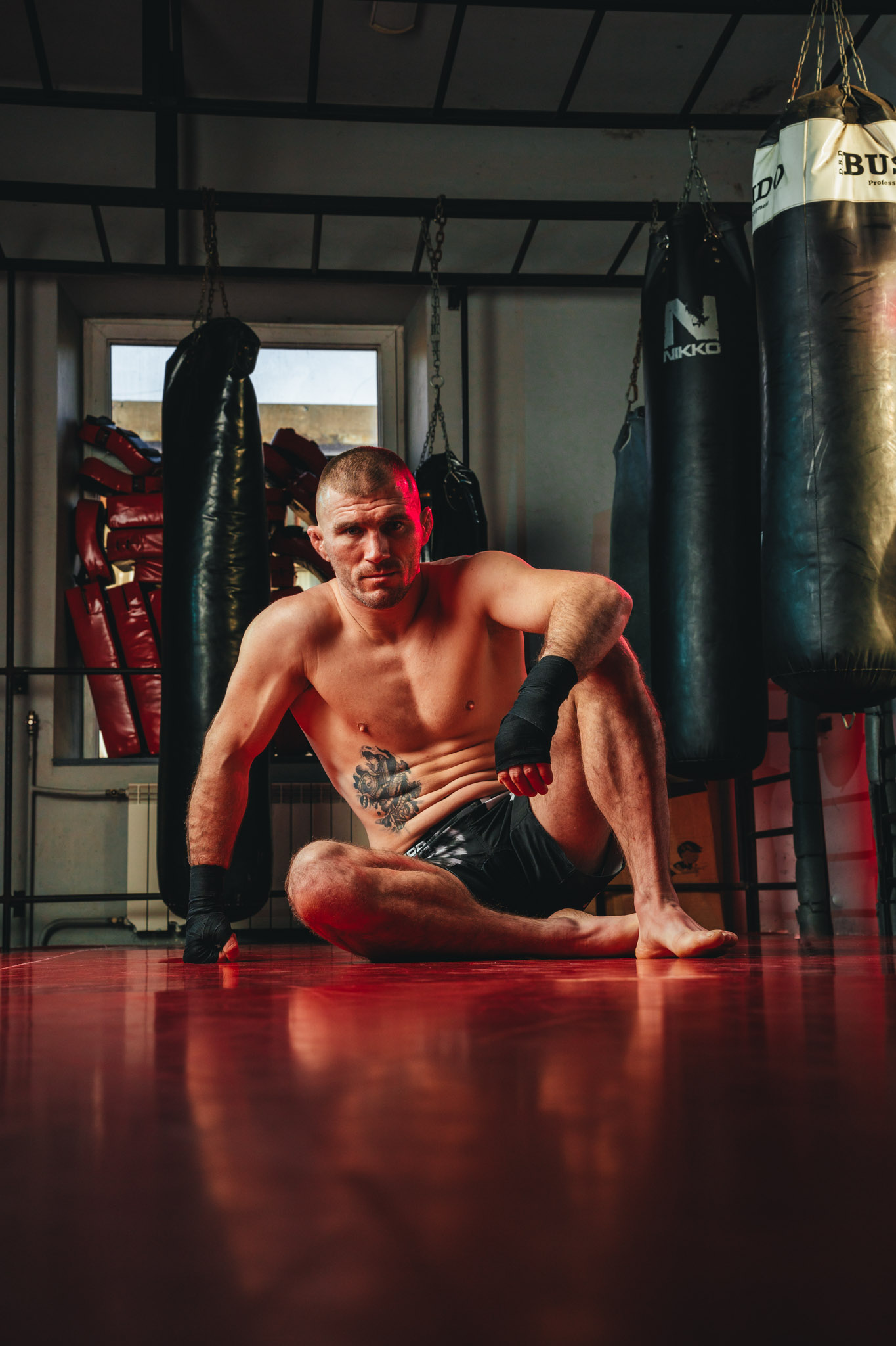 Sesja fotograficzna sportowa zawodnik mma